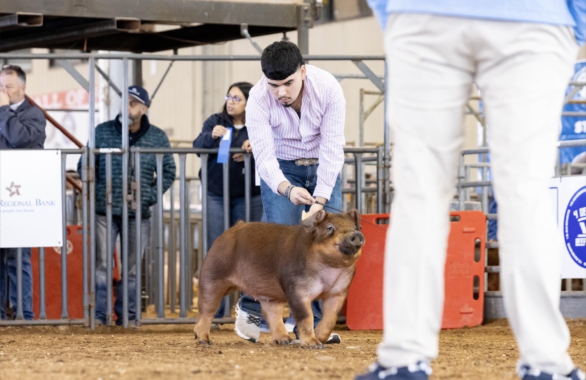 Mercedes Senior Hector Zuniga Prepares for Final Year at RGVLS