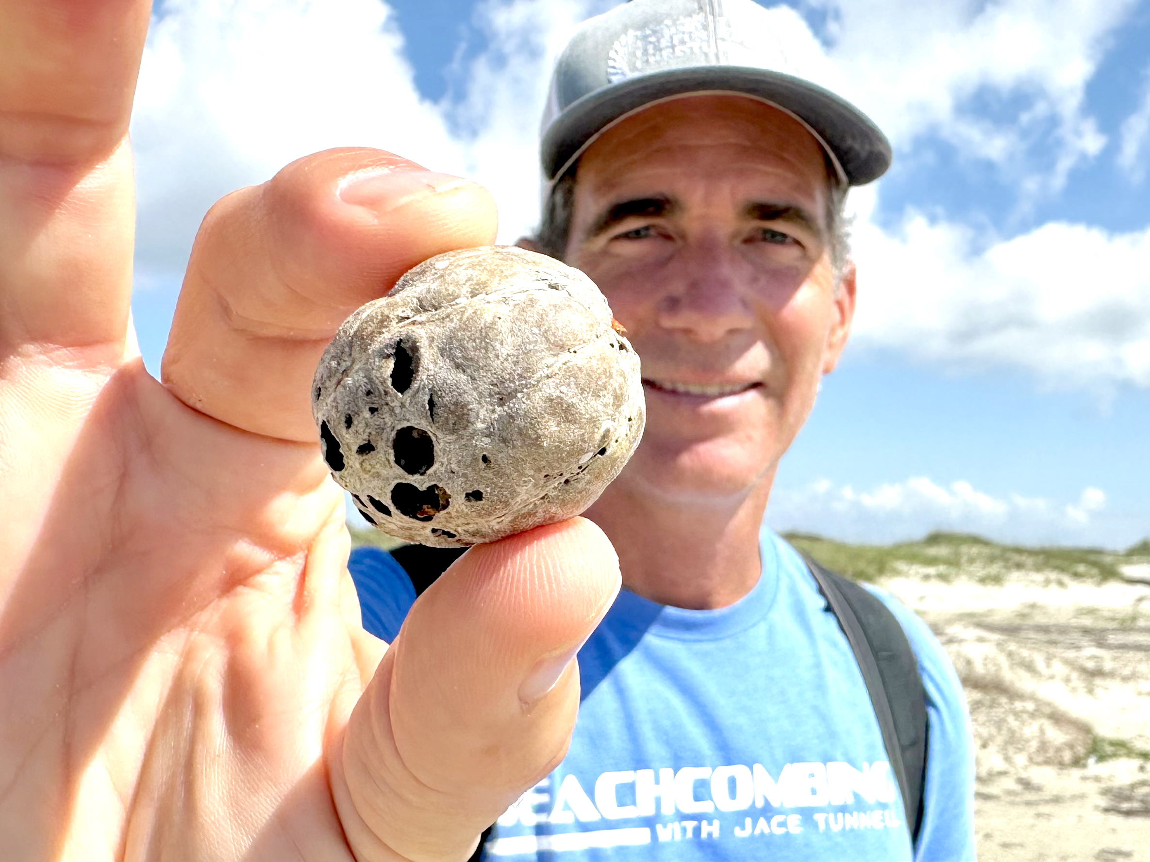 Beachcombing Report: Blister Pod Sea Beans